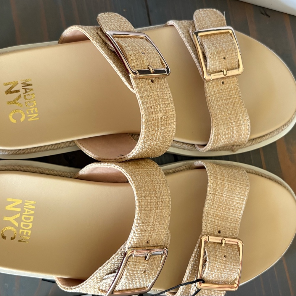 Brand 🆕 Steve Madden Women's Ivory / Tan buckle Sandals